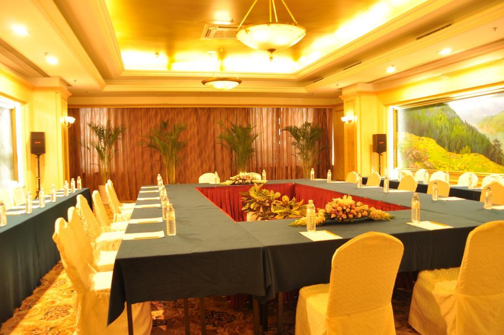 Green Land Hotel Kunming Exterior photo
